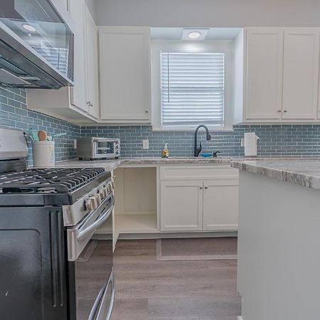 Uptown Cottage Newly Updated Home Near The Strand Galveston Harbor And Utmb Eksteriør bilde