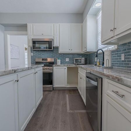 Uptown Cottage Newly Updated Home Near The Strand Galveston Harbor And Utmb Eksteriør bilde