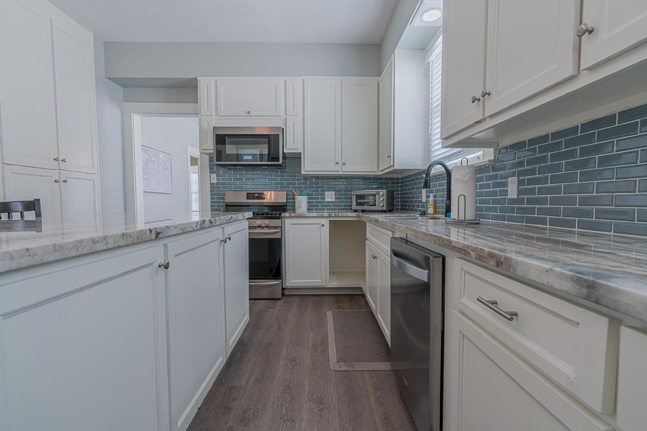 Uptown Cottage Newly Updated Home Near The Strand Galveston Harbor And Utmb Eksteriør bilde