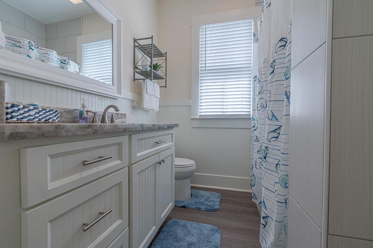 Uptown Cottage Newly Updated Home Near The Strand Galveston Harbor And Utmb Eksteriør bilde