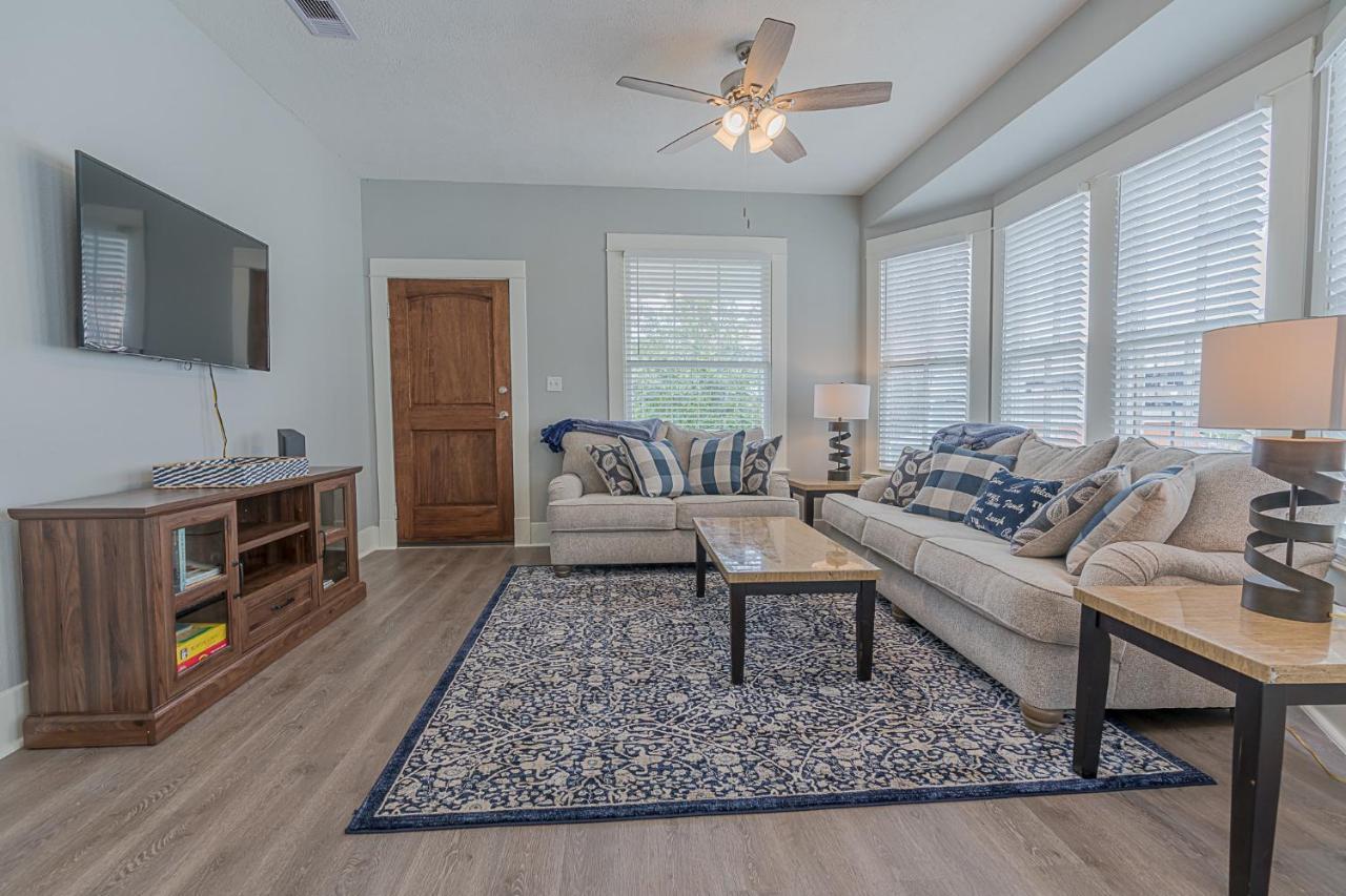 Uptown Cottage Newly Updated Home Near The Strand Galveston Harbor And Utmb Eksteriør bilde